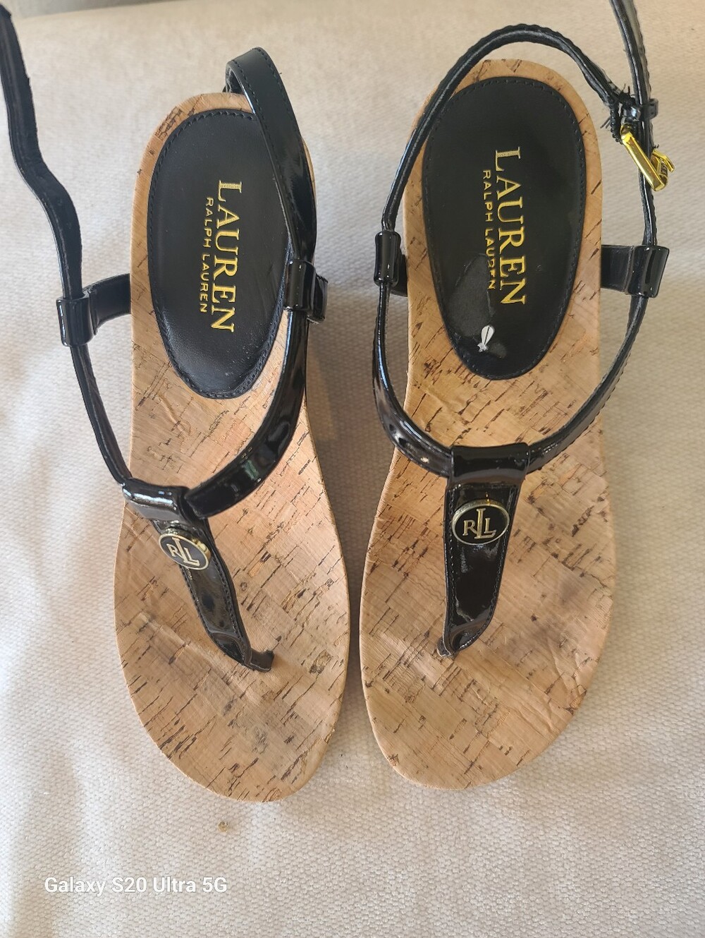 Lauren Ralph Lauren Black Patent Cork T-Strap Sandals with Gold Logo Size 7